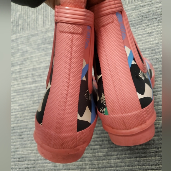 Hunter Floral and Striped Short Boots - Picture 10 of 12